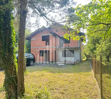 Kravarsko, Barbarić Kravarski, samostojeća kuća, roh-bau, okućnica - cover