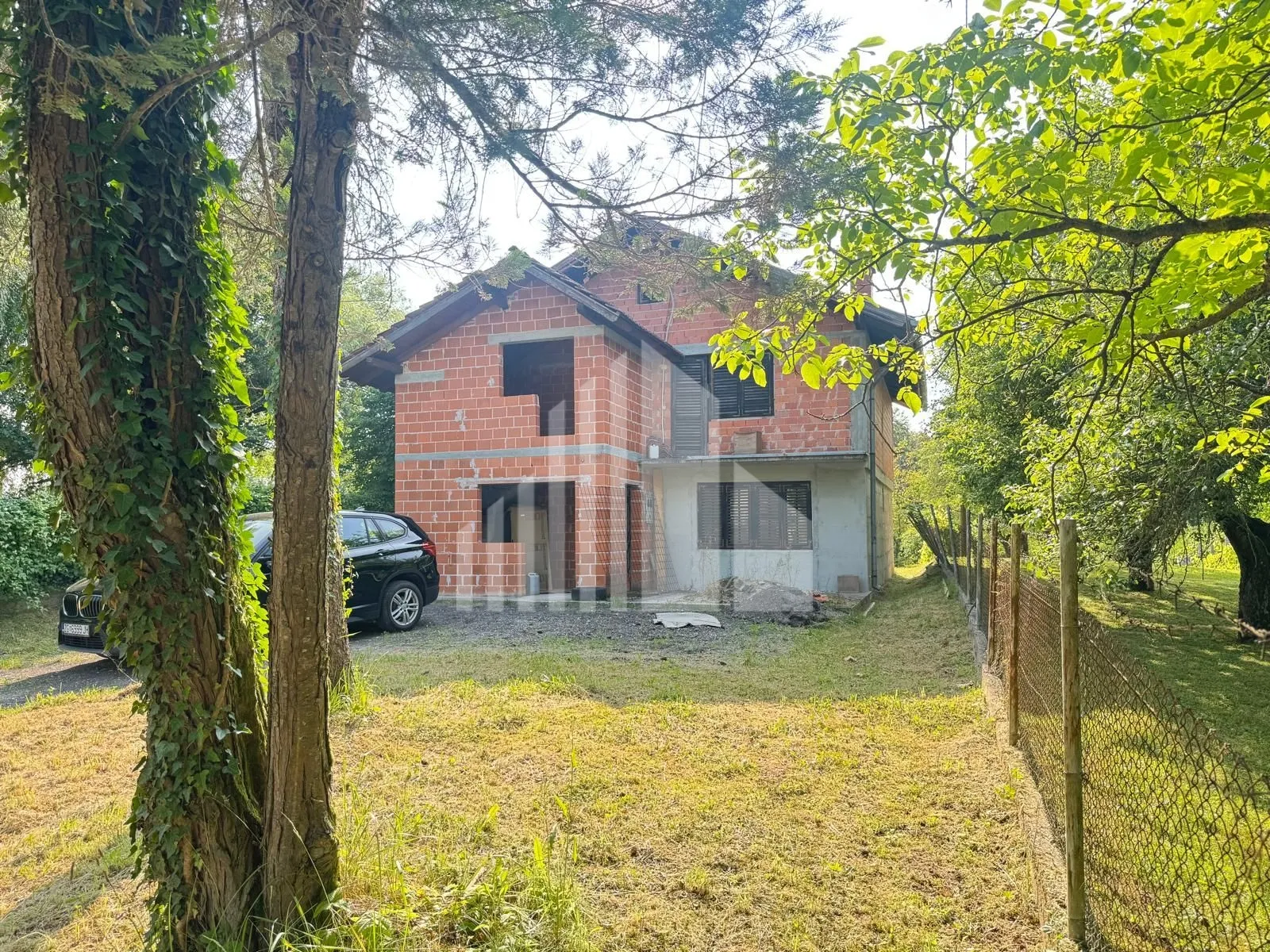 Kravarsko, Barbarić Kravarski, samostojeća kuća, roh-bau, okućnica - cover