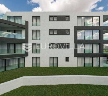 Opatija, peterosobni stan, treći kat, NKP 148 m2, garaža - cover