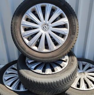 Čelične felge 16'' sa zimskim gumama i ratkapama 205/55R16 VW - cover