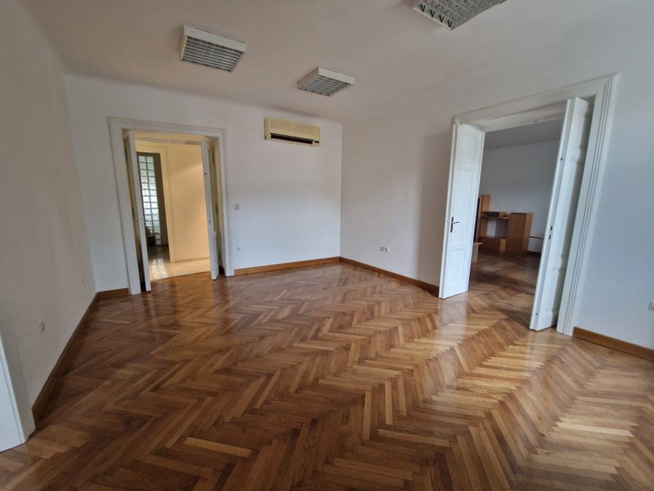 centar-135m2-300-000-eur-slika-207968957