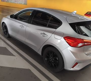 Ford Fokus - cover
