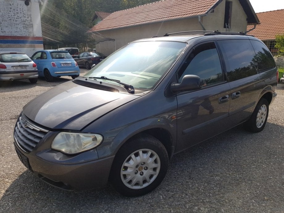 chrysler-voyager-2.8-crd-se-automatik-slika-104135827