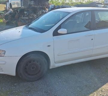Fiat Stilo 1,4 16V ZA DIJELOVE! - cover