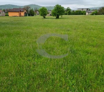 GRAĐEVINSKO ZEMLJIŠTE 1775 M2, 117.000 EUR/KN! - cover