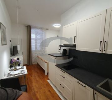 RIJEKA, STROGI CENTAR, STUDIO APARTMAN, 20 M2! - cover