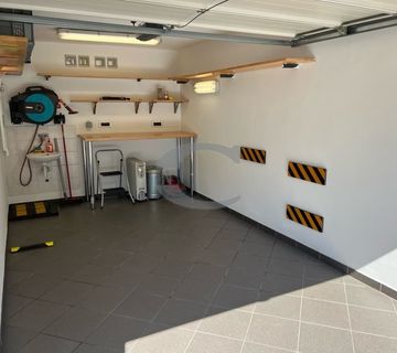 GARAŽA, RIJEKA, VEŽICA, DONJA, 18 M2 - cover