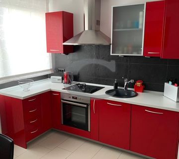 PODMURVICE, 3-SOBNI STAN,KOMPLETNO NOVOUREĐEN I NAMJEŠTEN, 72 M2, 500 EUR/KN! - cover