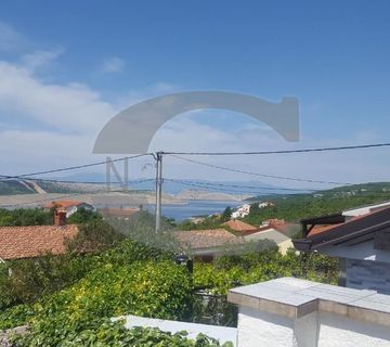 JADRANOVO KUĆA SA 3 APARTMANA, 130 M2, OKUĆNICA 450 M2, 285.000 EUR/KN - cover