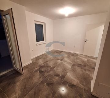STAN, CRIKVENICA, 27 M2 + BALKON - cover