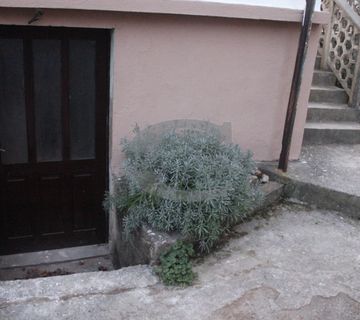 KRK, KUĆA, 90 M2 + OKUĆNICA, 158.000 EUR! - cover