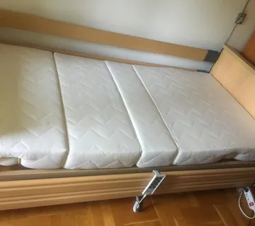 medicinski krevet električni s madracem, nerabljeni - cover