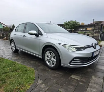 VW Golf 8 1,5 TSI - cover