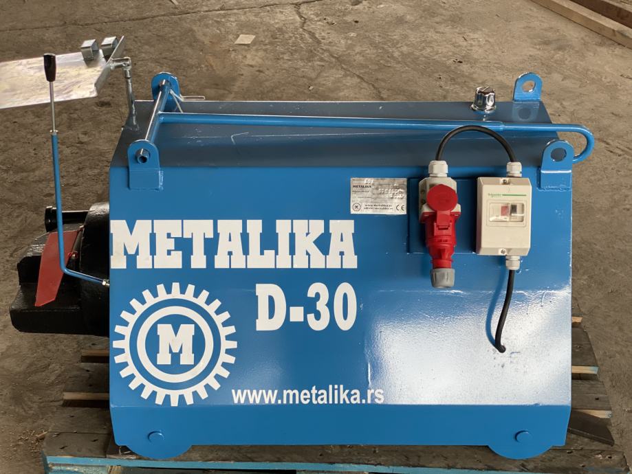 d-30-noz-rezanje-armature-zeljeza-metalika-slika-146668080