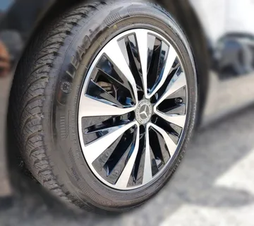 Mercedes-Benz B-klasa B 180 - cover