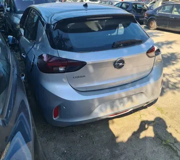 Opel Corsa F 1,2 Turbo - cover