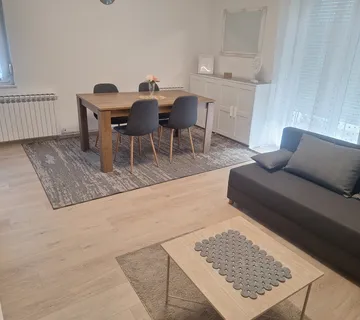 Maksimir, novouređen stan 46,22 m2+garaža+dvorište - cover