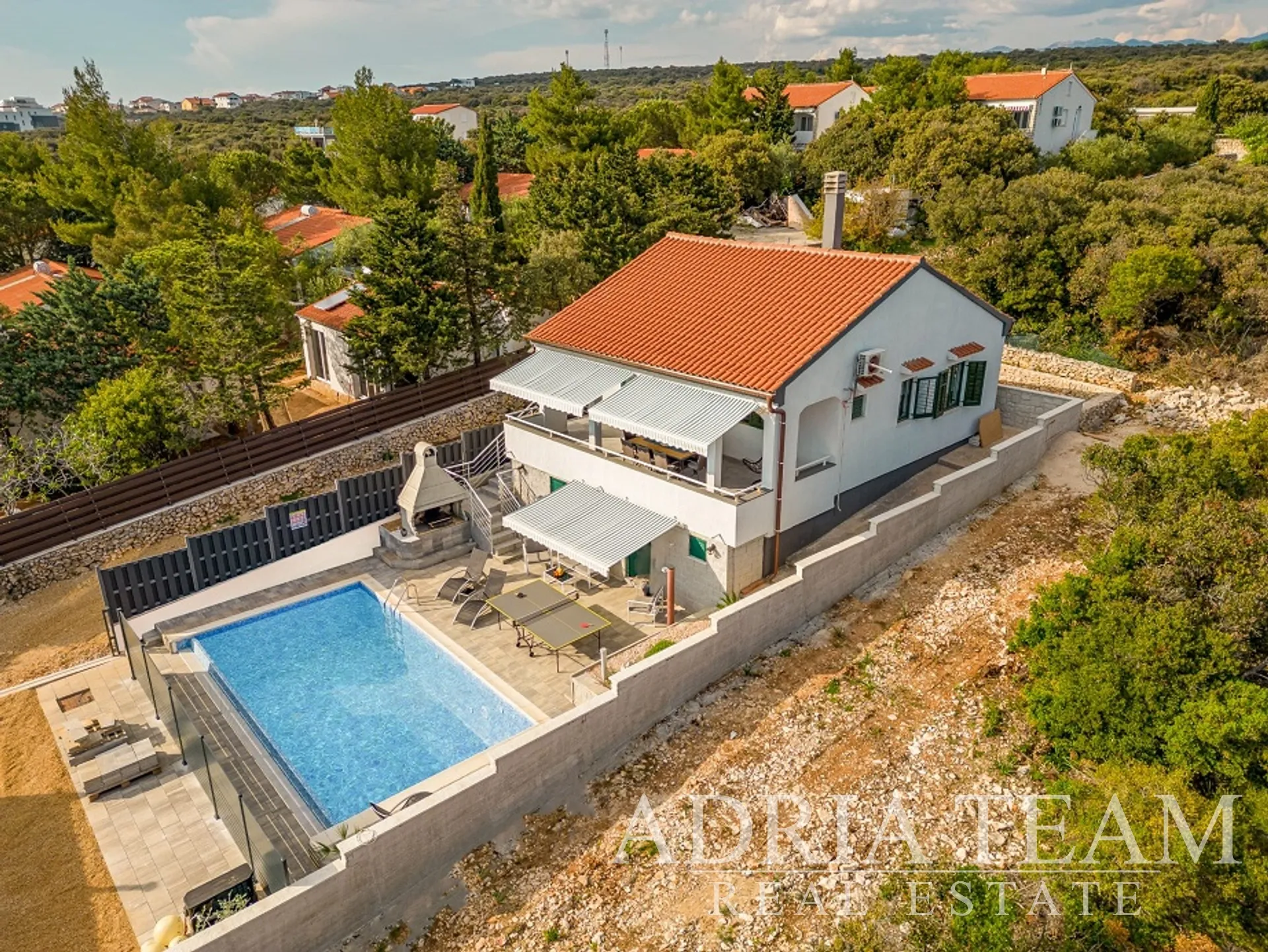 KUĆA + 2 MOBILNE KUĆICE, PRVI RED DO MORA - MANDRE, PAG - cover