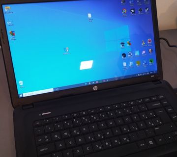 Prodajem HP 2000 - cover