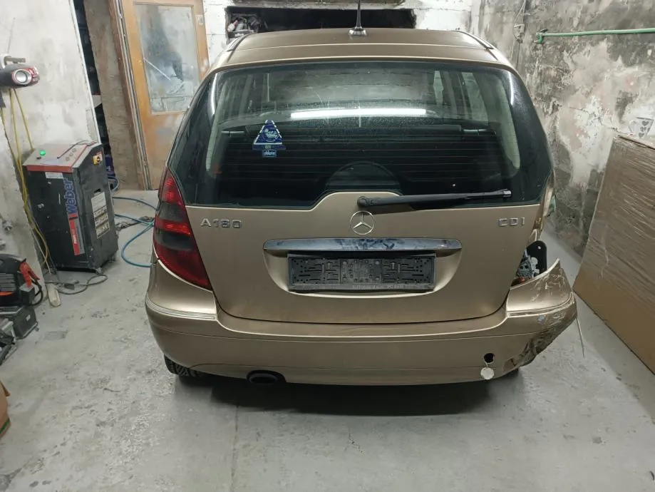 MERCEDES A KLASA 2006 ZADNJA GEPEK VRATA - cover