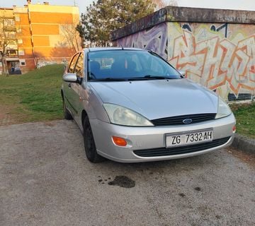 Ford focus 1.4 - cover