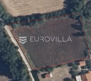 Pula, Šišan - prostrano poljoprivredno zemljište 1500 m od mora, 2972 m2 - cover