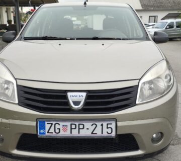 Dacia Sandero 1,4 - cover