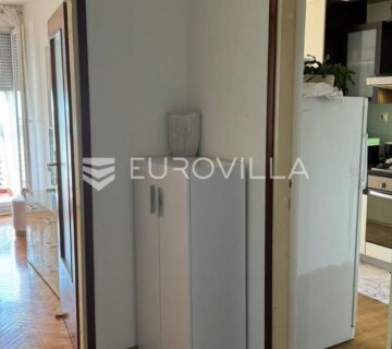 Split 3, komforan stan od 63 m2 s pogledom na more - cover