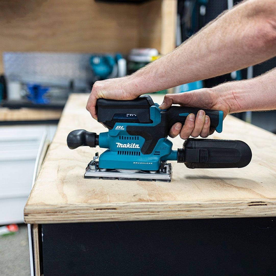 dbo380z-brushless-finishing-sander-18v-excl-batteries-and-charger