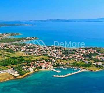 ZADAR-PRIVLAKA-Građevinsko zemljište 451 m2 na mirnoj lokaciji - cover