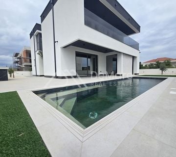 ZADAR-PRIVLAKA-Nova EKSKLUZIVNA moderna VILLA s bazenom,100 m od MORA! - cover