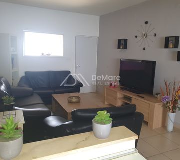 POLAČA-Lijepa kompletno namještena i održavana Kuća s 2 stana- 240 m2 - cover