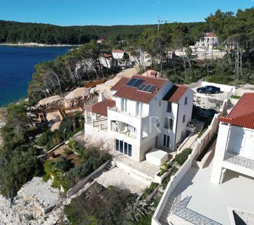 KORČULA - Villa Prvi Red do Mora (220m2) - cover