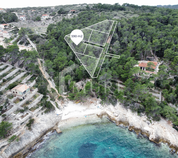 VELA LUKA, KORČULA- građevinsko zemljište uz more  590m2 - cover