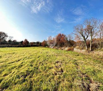 Istra, Građevinsko zemljšte 3 km od mora - cover