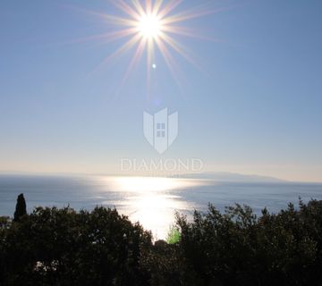 Opatija, stan s prekrasnim pogledom na Kvarner - cover