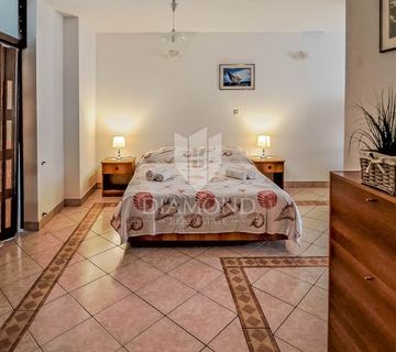 PRILIKA! Tri apartmana na traženoj i mirnoj lokaciji u Rovinju - cover