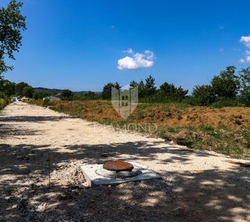 Zemljište sa pogledom na Motovun! - cover
