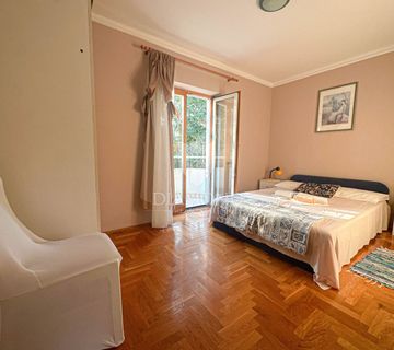 Apartman u centru Premanture 800m od mora - cover