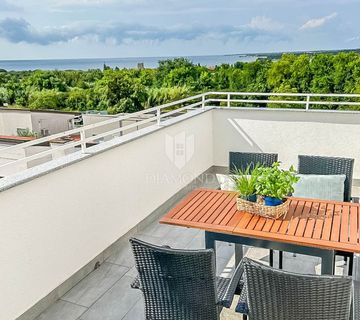 Novigrad, okolica- stan s panoramskim pogledom na more ! - cover