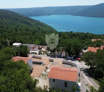 Labin, dvije renovirane kamene kuće sa bazenom, pogled more - cover