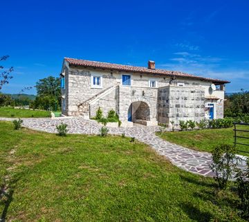 Kršan, okolica, autohtona villa na prekrasnom imanju - cover