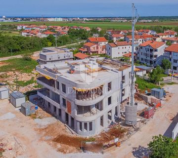 Umag, okolica, novogradnja! Moderan stan sa liftom! - cover