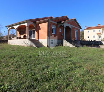Roh bau kuća blizu centra, okolica Labina - cover
