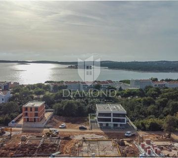 Medulin, stan u novogradnji blizu plaže!  - cover