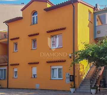 Rovinj, kuća sa više stambenih jedinica za život ili rentu - cover