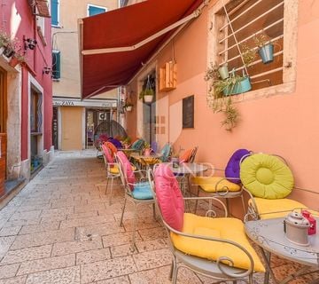 Rovinj, ugostiteljski objekt i apartman 2. red do mora - cover