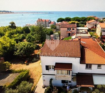 Umag, centar, dva stana 2.red do mora! - cover