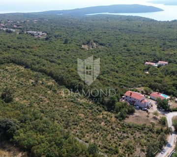 Labin, Veliko građevinsko zemljište na odličnoj lokaciji - cover