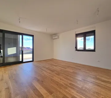 Velika Gorica, četverosobni, terasa, garaža, novogradnja - cover